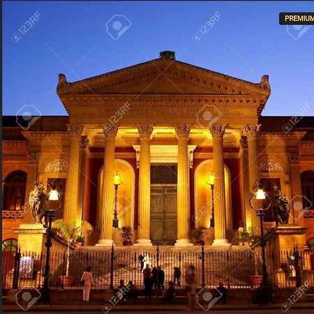Piccola Suite E Dimora Del Teatro Massimo Palermo Exterior photo
