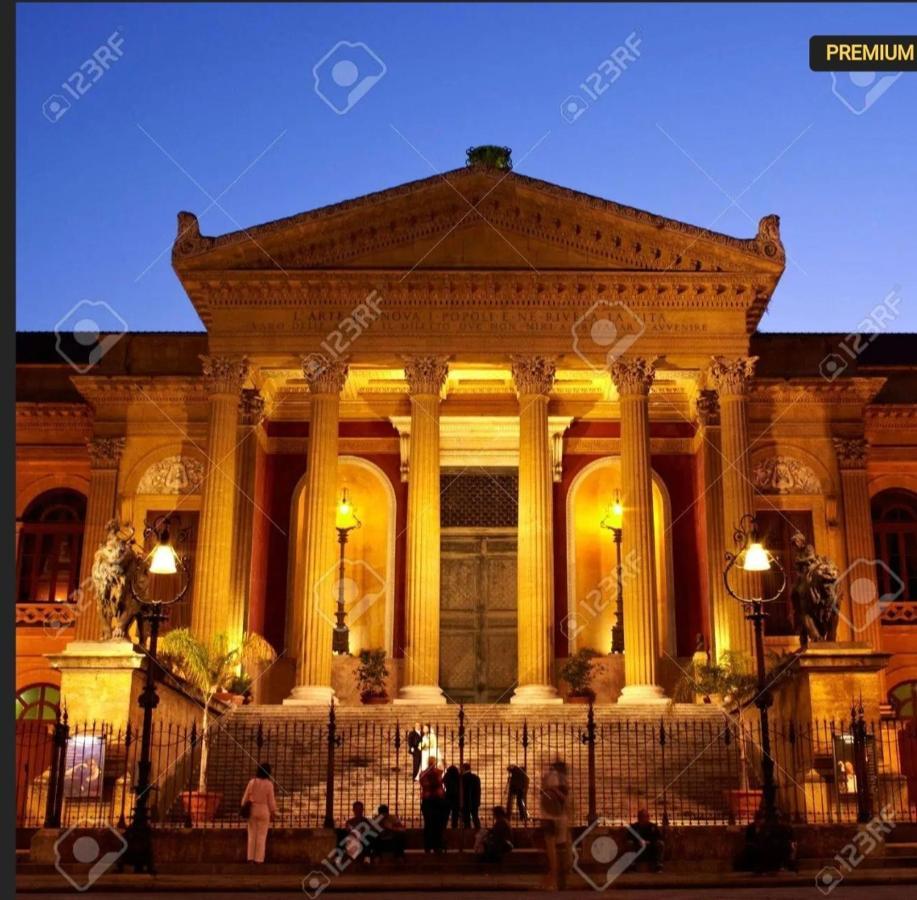 Piccola Suite E Dimora Del Teatro Massimo Palermo Exterior photo