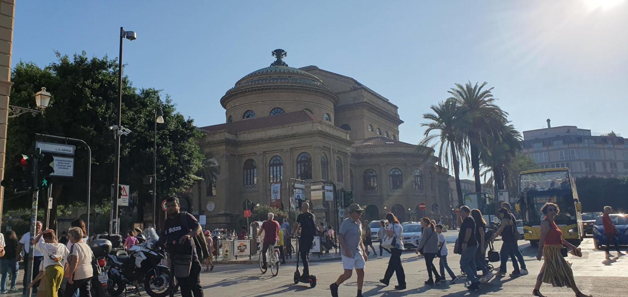 Piccola Suite E Dimora Del Teatro Massimo Palermo Exterior photo
